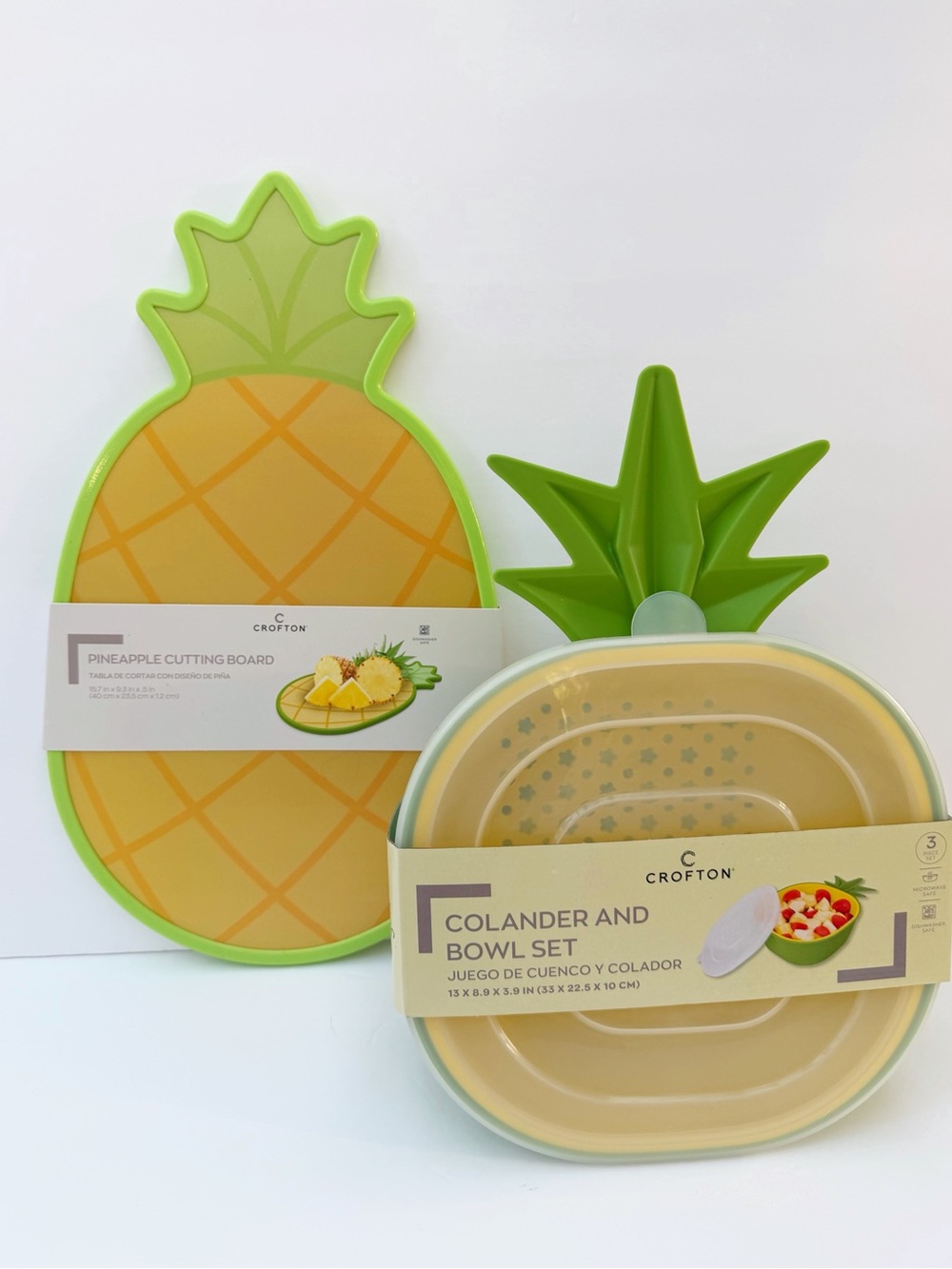 Crofton Pineapple Colander & Pineapple Cutting Board Set